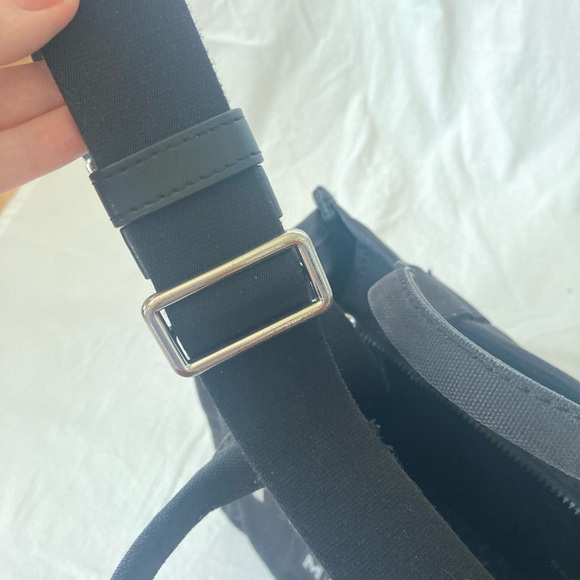 Marc Jacobs Medium Tote Bag - Picture 10 of 11